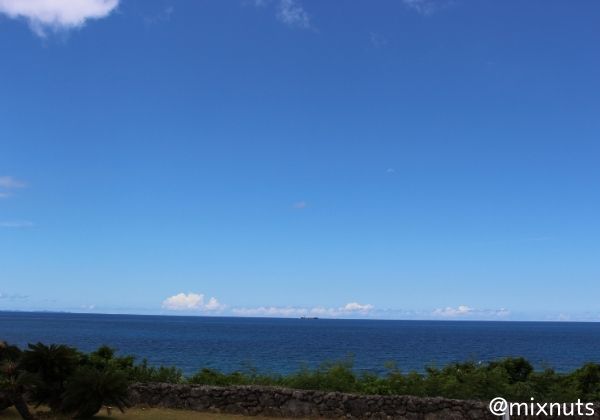 どこまでもつづく水平線。